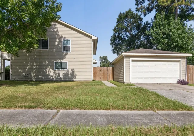 2nd image of 439 Laurel Timbers Dr, Kingwood, TX 77339 | MLS# 10671945