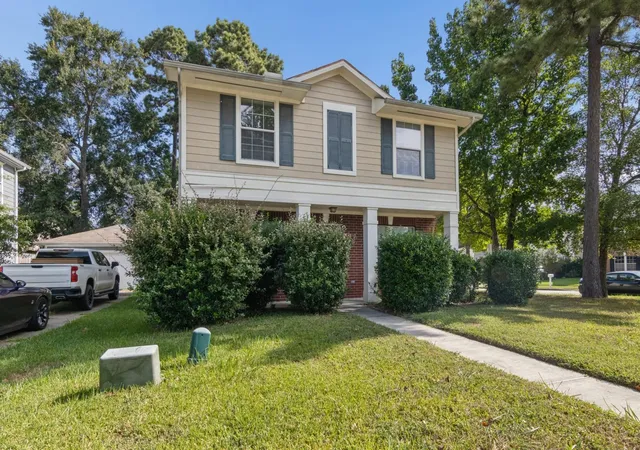 Photo 3 of Single family home for sale at 439 Laurel Timbers Dr, Kingwood, TX 77339 | MLS# 10671945 | Listing updated on 2026-09-04