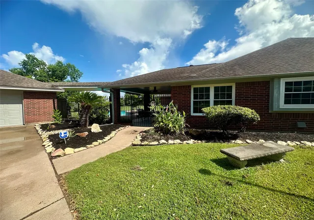 1st image of 1614 Avenue Q, Santa Fe, TX 77510 | MLS# 49136805