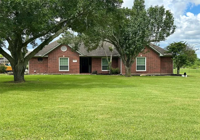 2nd image of 1614 Avenue Q, Santa Fe, TX 77510 | MLS# 49136805