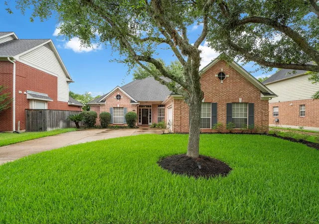 1st image of 7319 Emerald Glen Dr, Sugar Land, TX 77479 | MLS# 69713337