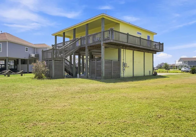 Photo 3 of Single family home for sale at 2426 Sand Bar Ln, Port Bolivar, TX 77650 | MLS# 13083923 | Listing updated on 2026-08-22