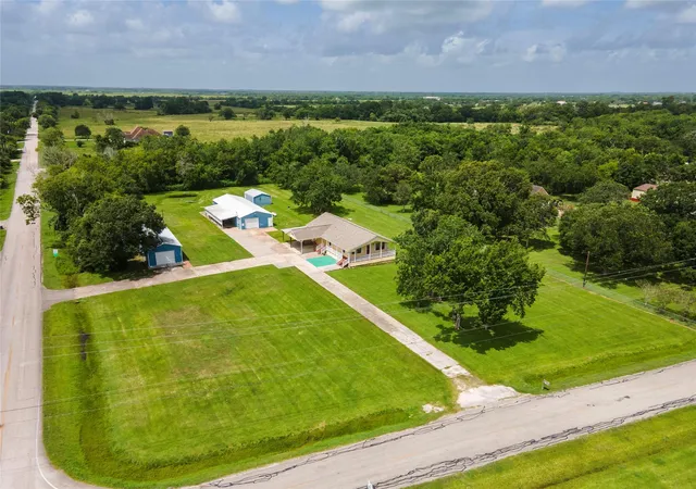 1st image of 5710 County Road 166, Alvin, TX 77511 | MLS# 33976277