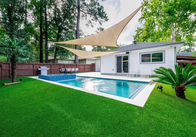 Photo 1 of Single family home for sale at 29 N Wavy Oak Cir, Spring, TX 77381 | MLS# 54447518 | Listing updated on 2026-09-11
