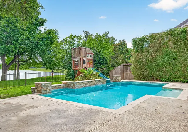 3rd image of 4219 Fisher Lake Dr, Richmond, TX 77406 | MLS# 46100815