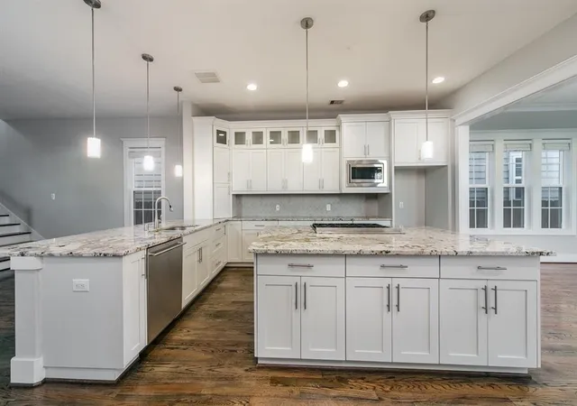 1st image of 402 W 28th St, Houston, TX 77008 | MLS# 9502782