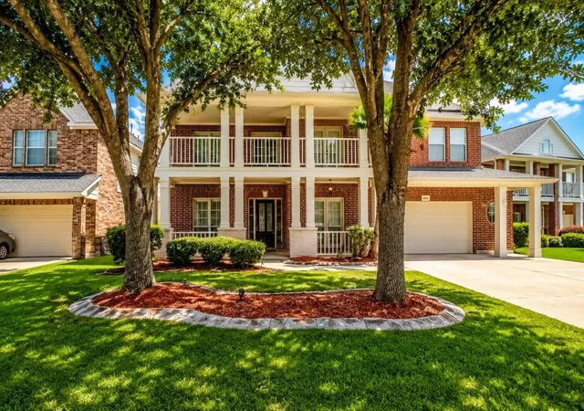 Photo 2 of Single family home for sale at 6818 Russelfield Ln, Houston, TX 77049 | MLS# 7655128 | Listing updated on 2026-08-12