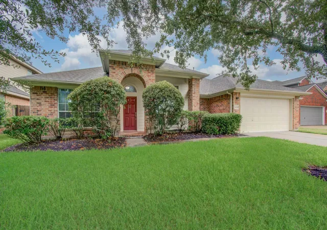 Photo 1 of Single family home for sale at 8710 Rocky Knoll Ln, Rosenberg, TX 77469 | MLS# 60957878 | Listing updated on 2026-09-19