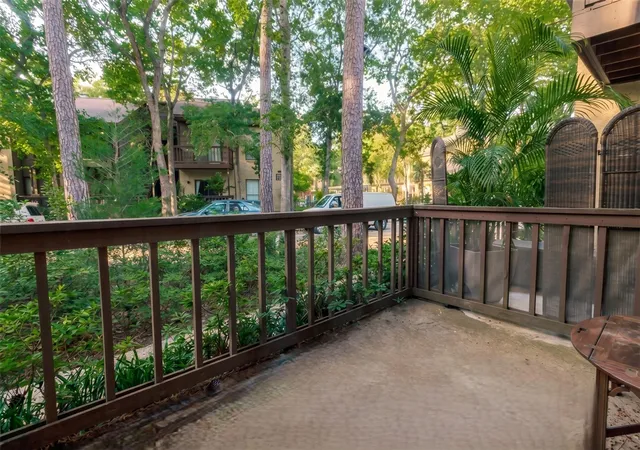 Photo 3 of Townhouse for sale at 11711 Memorial Dr, Houston, TX 77024 | MLS# 70342052 | Listing updated on 2026-09-10