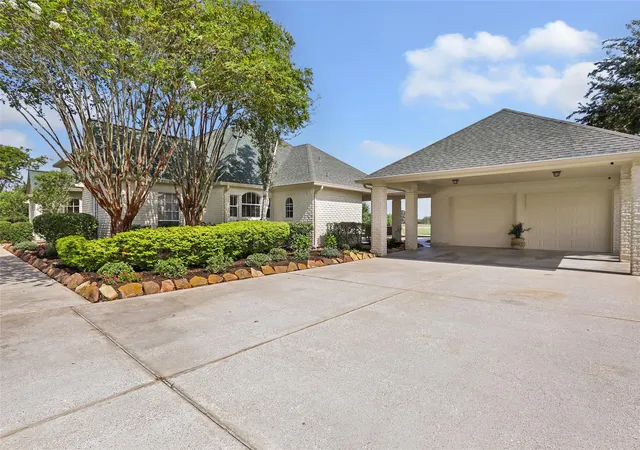 image of 1030 Lillian Ln, Crosby, TX 77532 | MLS# 54834258