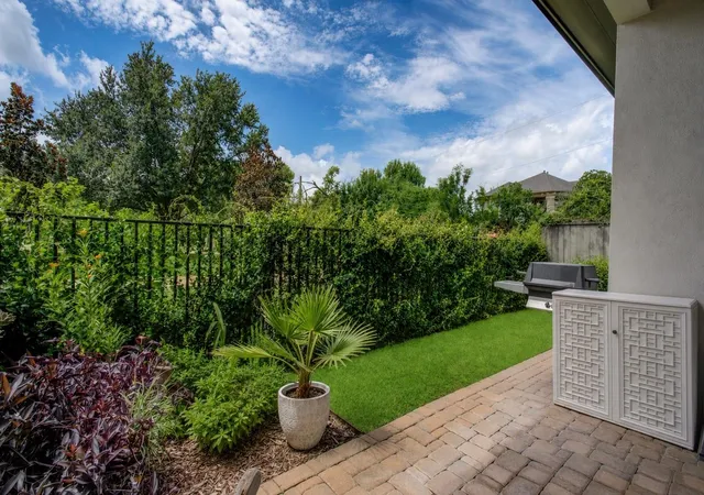 2nd image of 1513 Cunningham Parc Ln, Houston, TX 77055 | MLS# 64531931