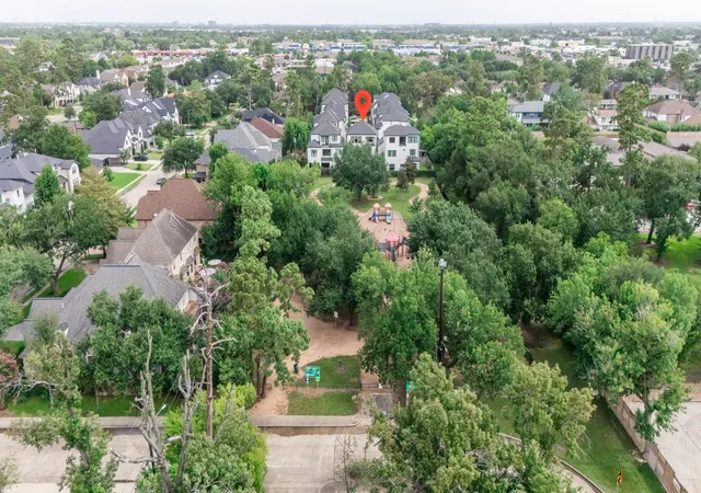 5th image of 1513 Cunningham Parc Ln, Houston, TX 77055 | MLS# 64531931