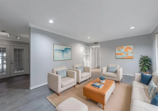 2nd image of 2511 Marilee Ln #1, Houston, TX 77057 | MLS# 76383312