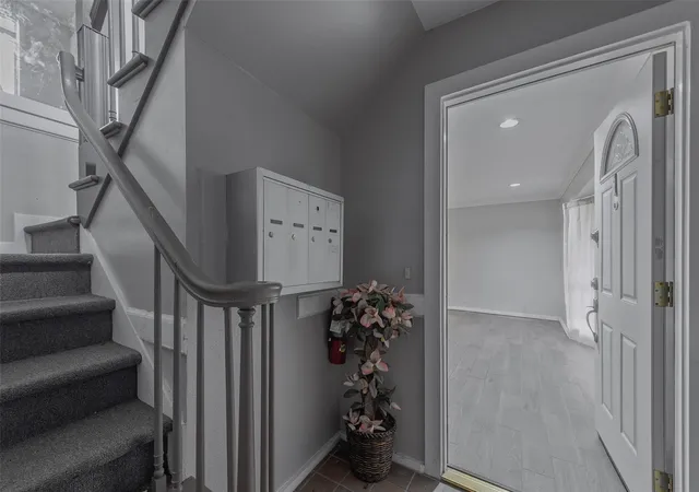 5th image of 2511 Marilee Ln, Houston, TX 77057