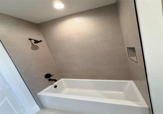 40th image of 1727 South Pointe, Friendswood, TX 77546 | MLS# 27951667