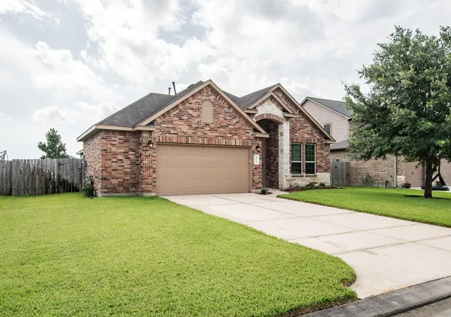 2nd image of 18714 Deer Trace Dr, Crosby, TX 77532 | MLS# 98449455