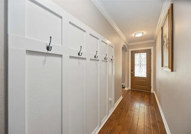 Photo 3 of Single family home for sale at 507 Shore Acres Blvd, La Porte, TX 77571 | MLS# 26032245 | Listing updated on 2026-08-31