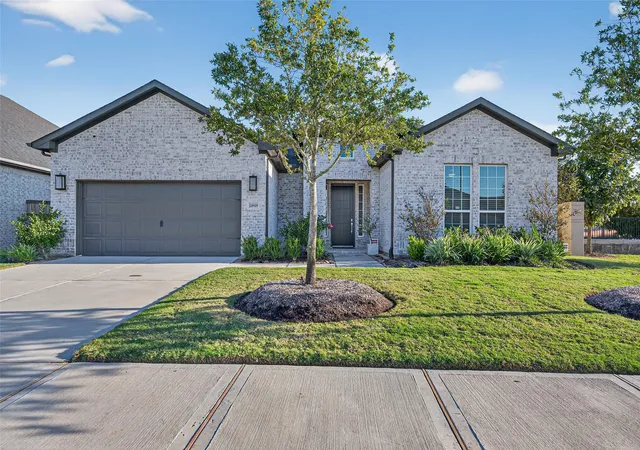 1st image of 28939 Shady Grove Ln, Fulshear, TX 77441 | MLS# 45436541