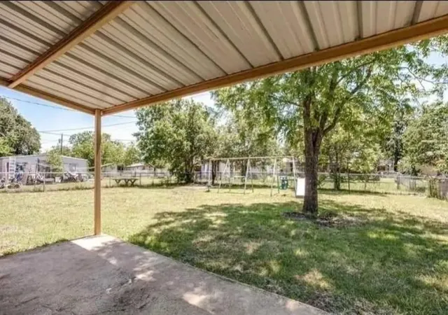 12th image of 11204 Erich Dr, Balch Springs, TX 75180 | MLS# 26339267