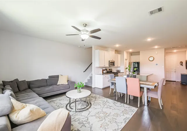 2nd image of 27915 Western Creek Ct, Katy, TX 77494 | MLS# 72467664