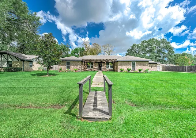 2nd image of 63 E County Road 136, Alvin, TX 77511 | MLS# 25364122