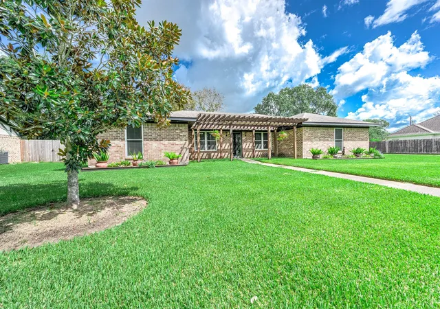 3rd image of 63 E County Road 136, Alvin, TX 77511 | MLS# 25364122