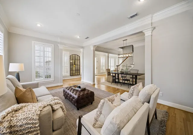 1st image of 523 Archwood Trl, Houston, TX 77007 | MLS# 86953117