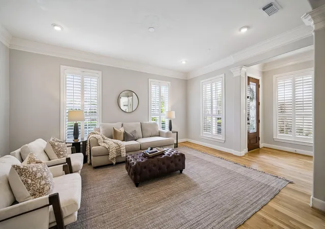 2nd image of 523 Archwood Trl, Houston, TX 77007 | MLS# 86953117