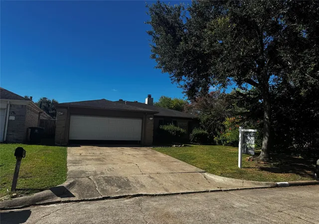 1st image of 13831 Aspen Hollow Ln, Houston, TX 77082 | MLS# 62820956