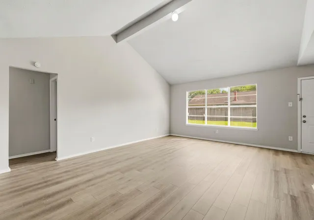 2nd image of 10107 Willmont Rd, La Porte, TX 77571 | MLS# 60344520