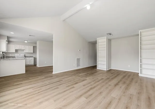 3rd image of 10107 Willmont Rd, La Porte, TX 77571 | MLS# 60344520