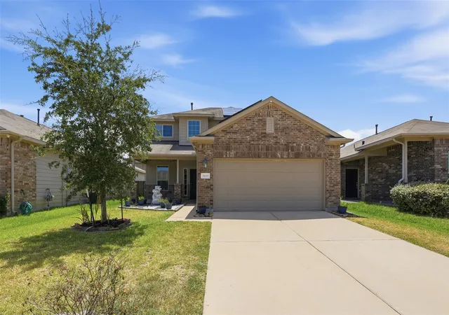 Photo 2 of Single family home for sale at 12611 Silverlight Ct, Houston, TX 77014 | MLS# 85760656 | Listing updated on 2026-08-24