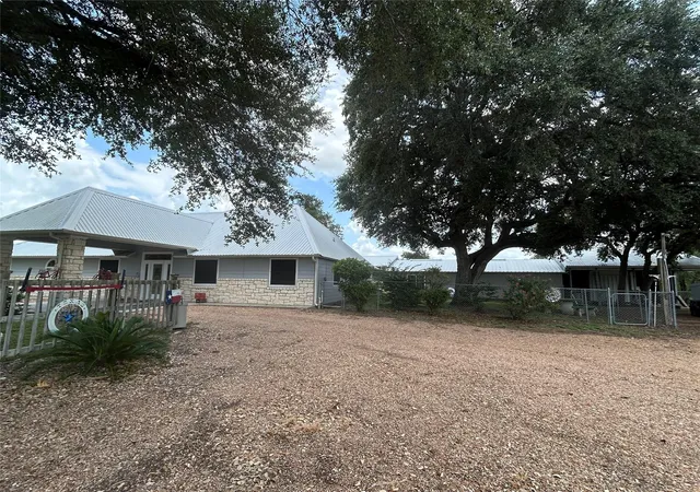 2nd image of 7618 Meiners Rd, Ledbetter, TX 78946 | MLS# 57515499