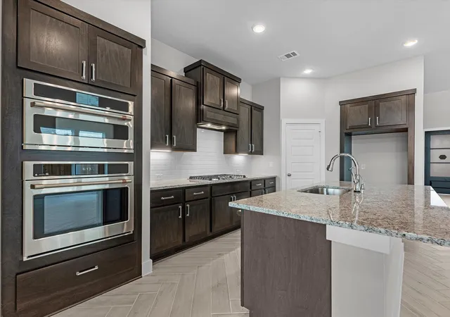 3rd image of 5150 Enchanted Pine Ct, Spring, TX 77386 | MLS# 90247001