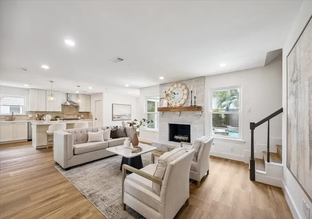 Photo 4 of Single family home for sale at 2706 Bernadette Ln, Houston, TX 77043 | MLS# 26665242 | Listing updated on 2026-08-17