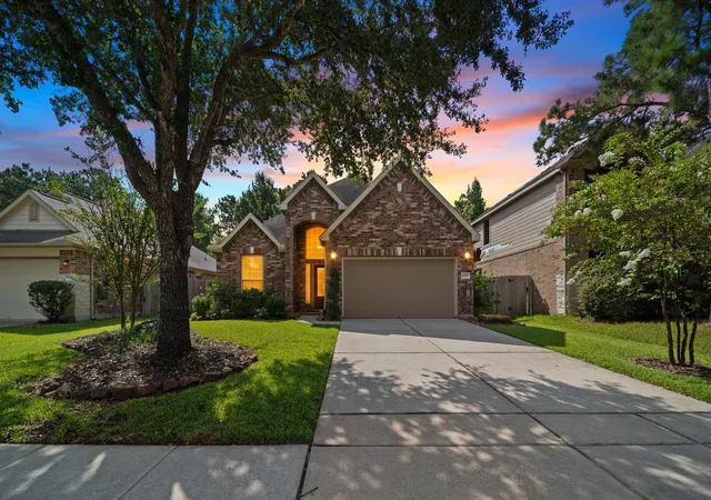 1st image of 13730 Slate Mountain Ln, Houston, TX 77044 | MLS# 55899115