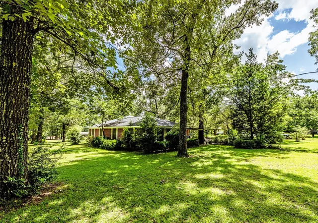 Photo 41 of Sale Pending at 1344 Fish Hatchery Rd, Huntsville, TX 77320 | MLS# 43373863 | Listing updated on 2026-09-10
