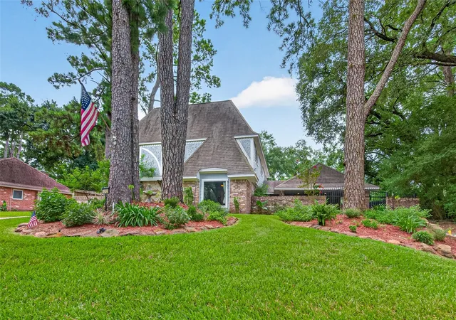 Photo 2 of Single family home for sale at 10703 Jaycreek Dr, Houston, TX 77070 | MLS# 43442189 | Listing updated on 2026-09-04