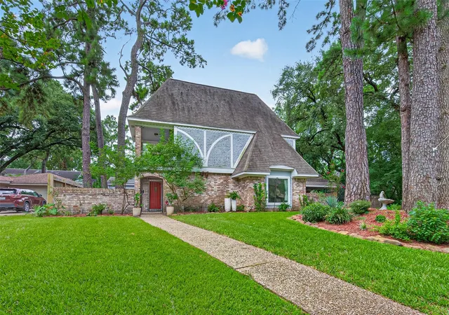 Photo 3 of Single family home for sale at 10703 Jaycreek Dr, Houston, TX 77070 | MLS# 43442189 | Listing updated on 2026-09-04