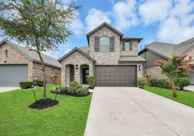 Photo 3 of Single family home for sale at 15746 Highlands Cvs Dr, Humble, TX 77346 | MLS# 10601509 | Listing updated on 2026-09-28