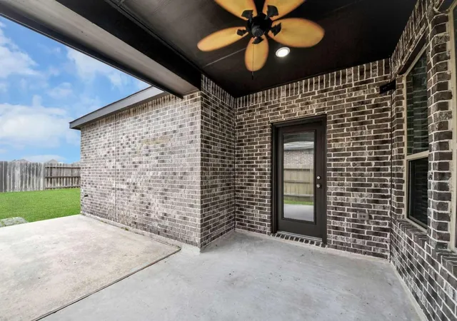 Photo 3 of Single family home for sale at 15746 Highlands Cvs Dr, Humble, TX 77346 | MLS# 10601509 | Listing updated on 2026-09-28