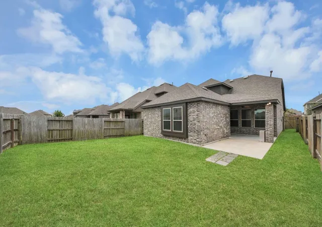 Photo 4 of Single family home for sale at 15746 Highlands Cvs Dr, Humble, TX 77346 | MLS# 10601509 | Listing updated on 2026-09-28