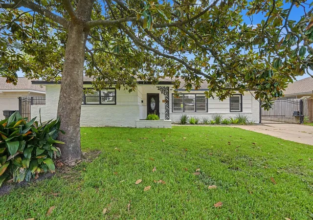 1st image of 9613 Westview Dr, Houston, TX 77055 | MLS# 66730964