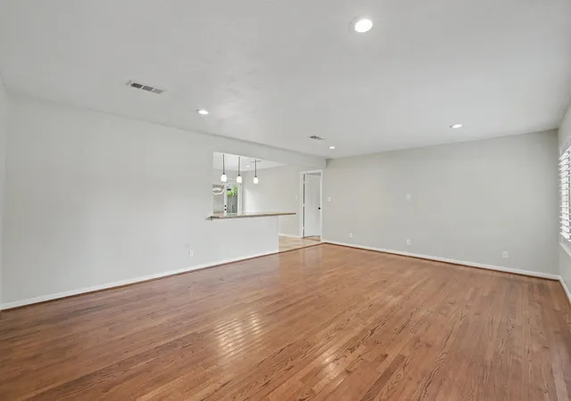5th image of 9613 Westview Dr, Houston, TX 77055 | MLS# 66730964