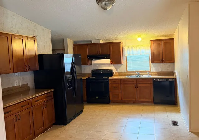 3rd image of 2107 Smith St, Waller, TX 77484 | MLS# 79835764