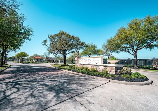 6th image of 6403 Dow Reef Dr, Beach City, TX 77523 | MLS# 28180878
