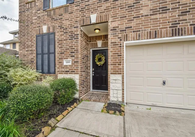 2nd image of 1193 Stallion Rdg, Alvin, TX 77511 | MLS# 80823589