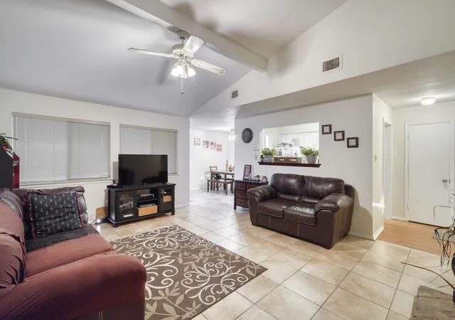 Photo 4 of Sale Pending at 2525 Longmire Dr, College Station, TX 77845 | MLS# 79420099 | Listing updated on 2026-09-25