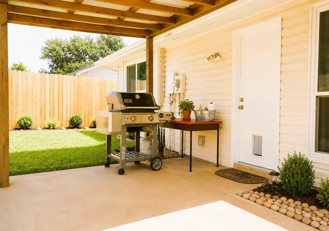 Photo 3 of Sale Pending at 13406 Wells River Dr, Houston, TX 77041 | MLS# 58997262 | Listing updated on 2026-09-03