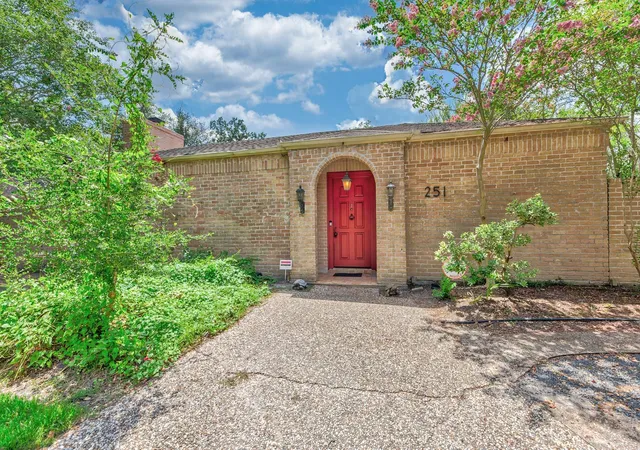 Photo 3 of Single family home for sale at 251 Gessner Rd, Houston, TX 77024 | MLS# 67582331 | Listing updated on 2026-09-07